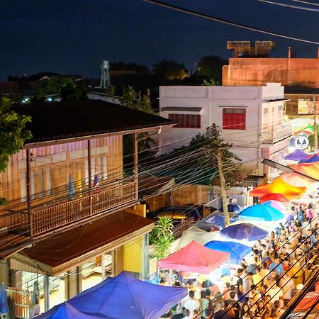 Thai Time Hostel Chiang Mai Bagian luar foto