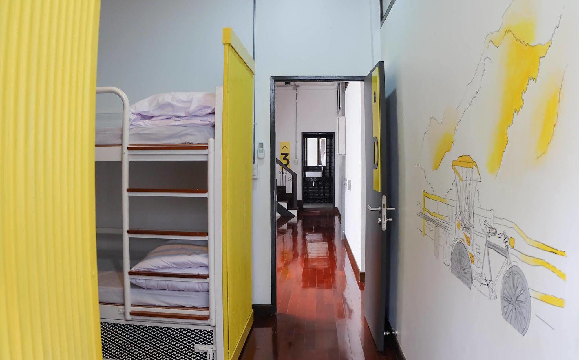 Thai Time Hostel Chiang Mai Bagian luar foto