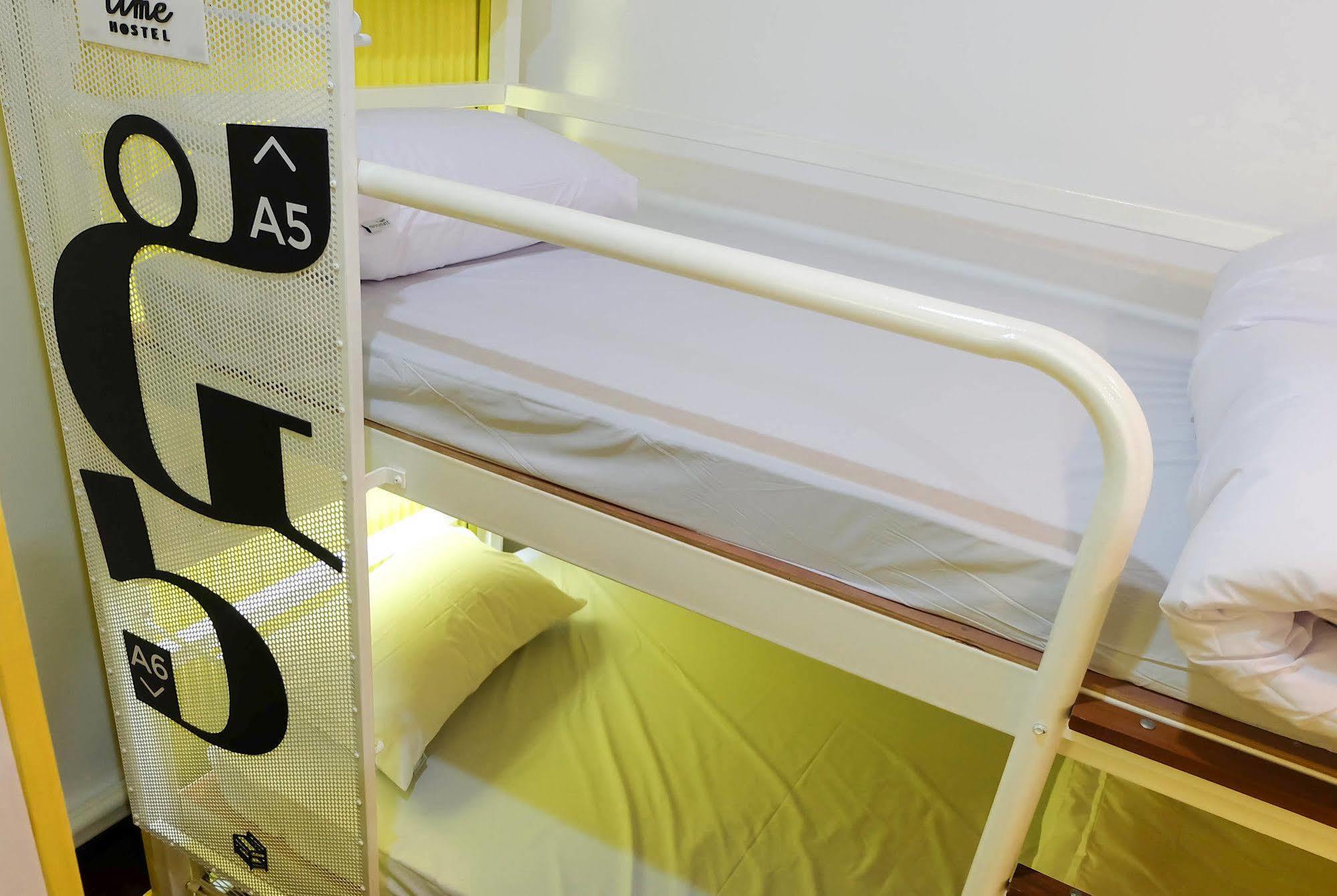 Thai Time Hostel Chiang Mai Bagian luar foto
