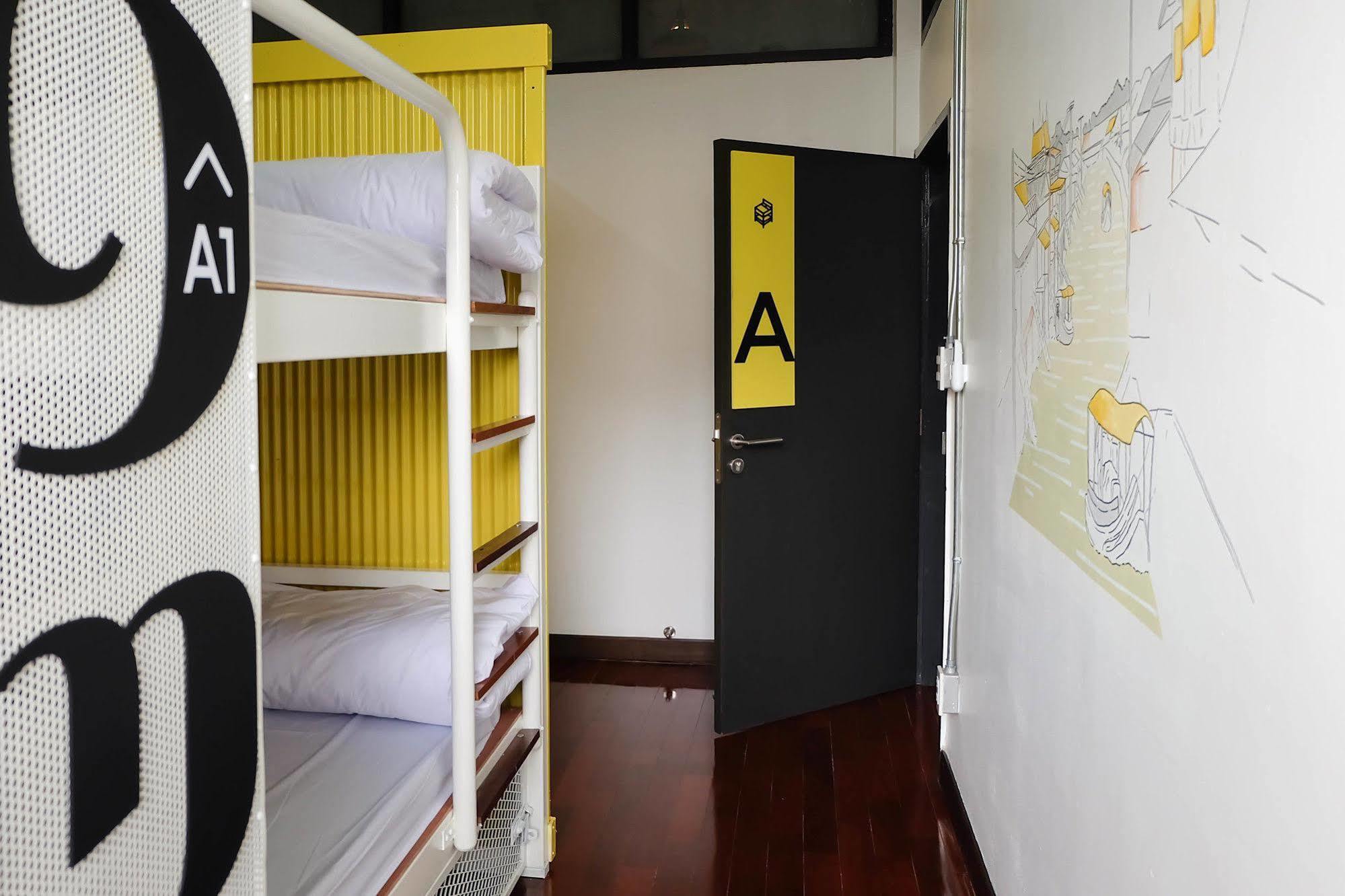 Thai Time Hostel Chiang Mai Bagian luar foto